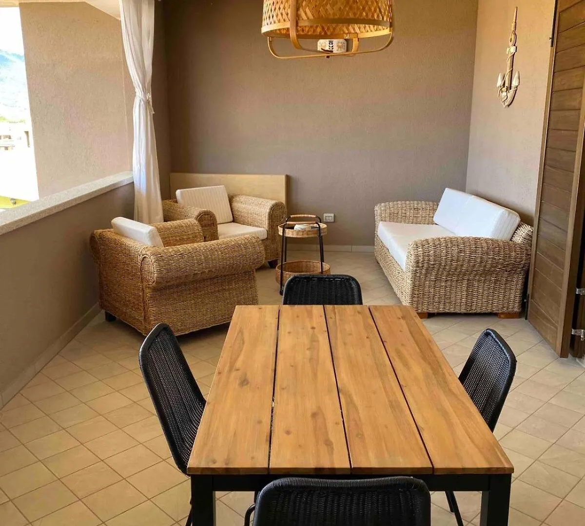 Appartamento Con Terrazza Panoramica. Villasimius Lägenhet